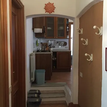 Monterosso Family Homes アパート *